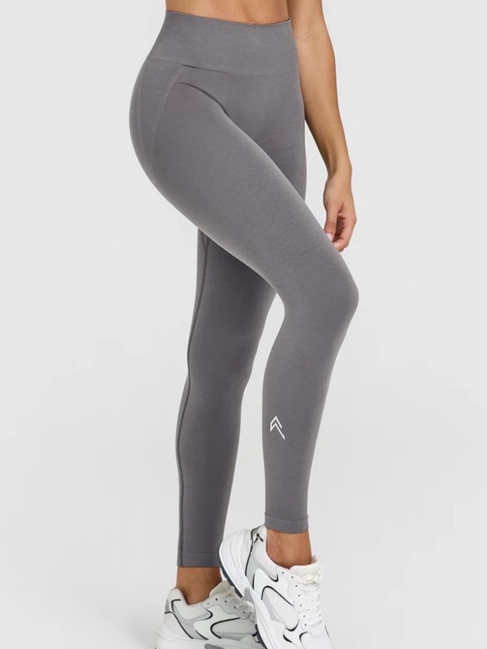 EFFORTLESSLIFT™ SEAMLESS LEGGINGS WITH WHITE LOGO
Size S